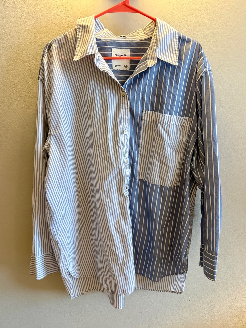 Abercrombie & Fitch Men's Blue Overzied Striped Button-Up Shirt